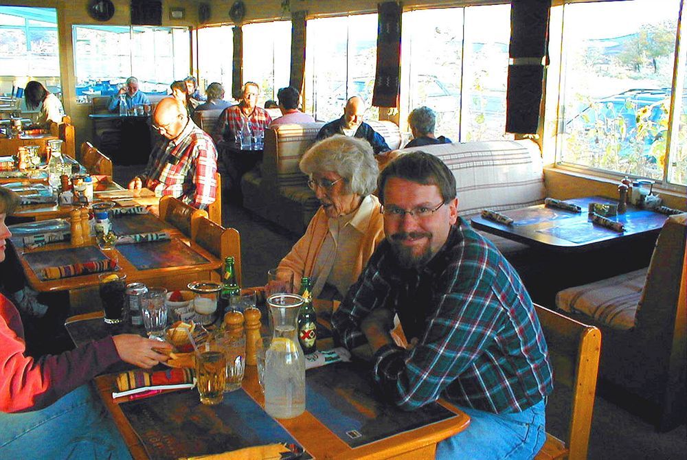 Capitol Reef Inn & Cafe ทอร์รีย์ ภายนอก รูปภาพ