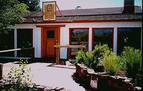 Capitol Reef Inn & Cafe ทอร์รีย์ ภายนอก รูปภาพ